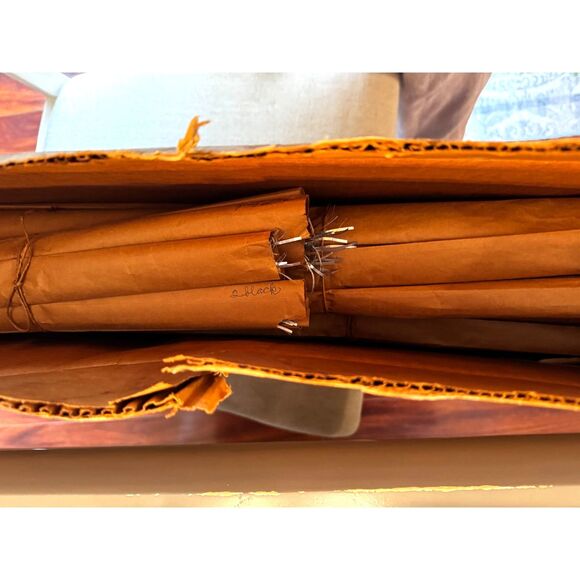 Vintage Alumium Taper Tree 6 1/2 feet tall, 61 branches original box & stand - Picture 4 of 5